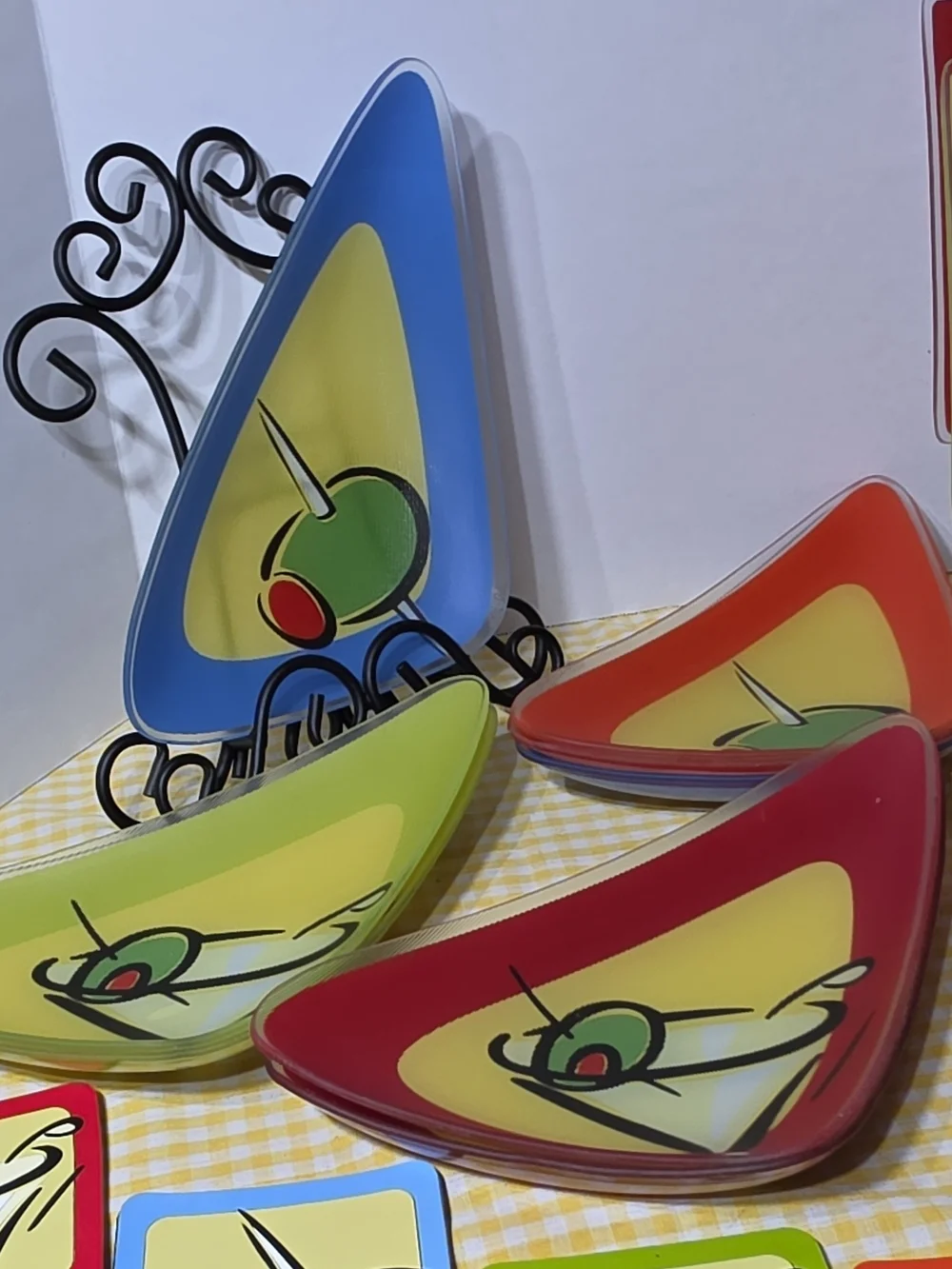 Silvestri Max & Lucy- 18 Set-Hors d'oeuvres & Square Martini Plates & Coasters